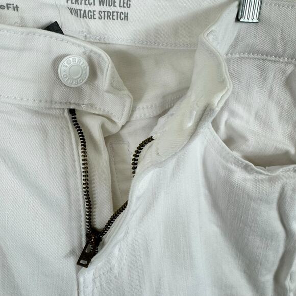 Torrid Cotton White Perfect Wide Leg Vintage Stretch Mid Rise Jeans Size 10T - Picture 8 of 13